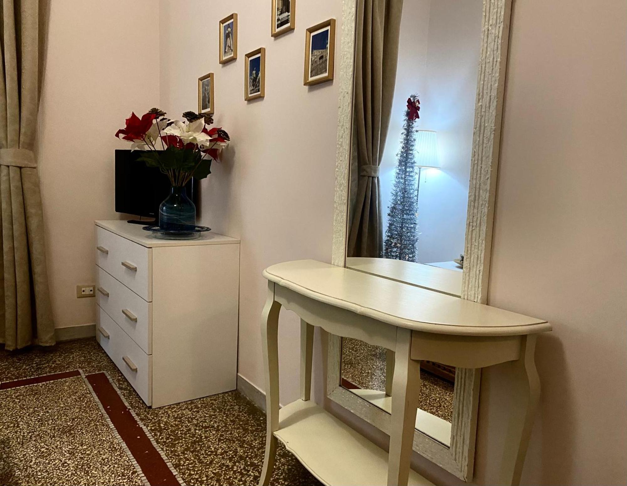 Emi House San Giovanni , Intero Appartamento - 80 Mq Rome